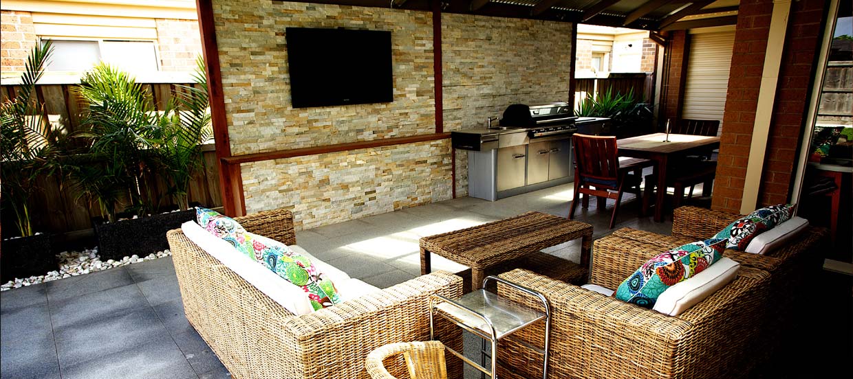 new-wall-outdoor-entertainment